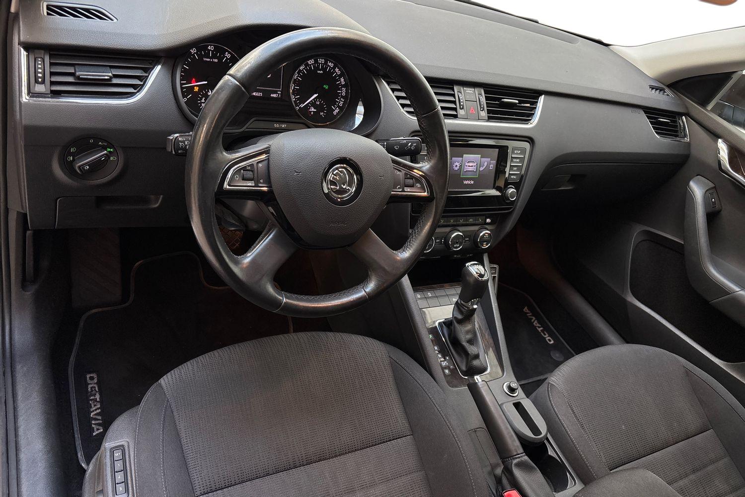 Skoda Octavia 2014, kuva 6/22
