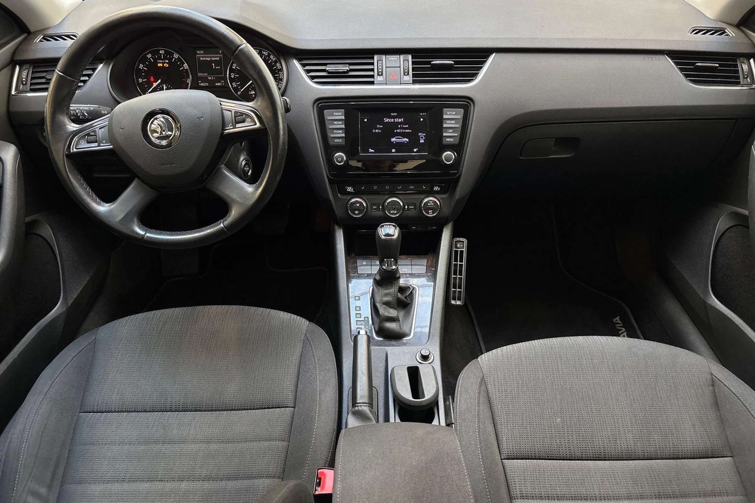 ruskea (beige) Skoda Octavia 2014 kuva 7.