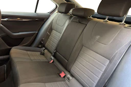 ruskea (beige) Skoda Octavia 2014 kuva 8.
