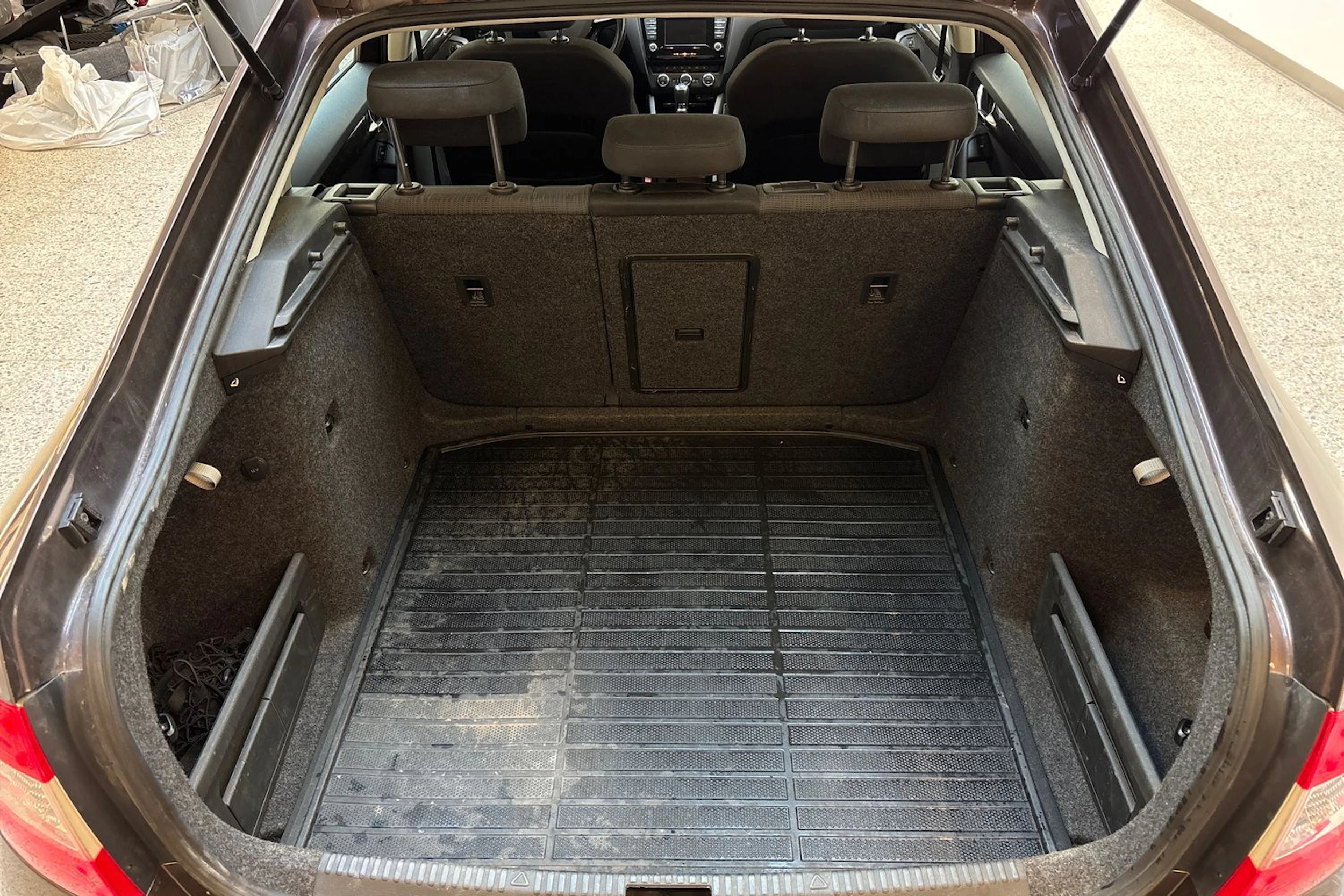 ruskea (beige) Skoda Octavia 2014 kuva 12.