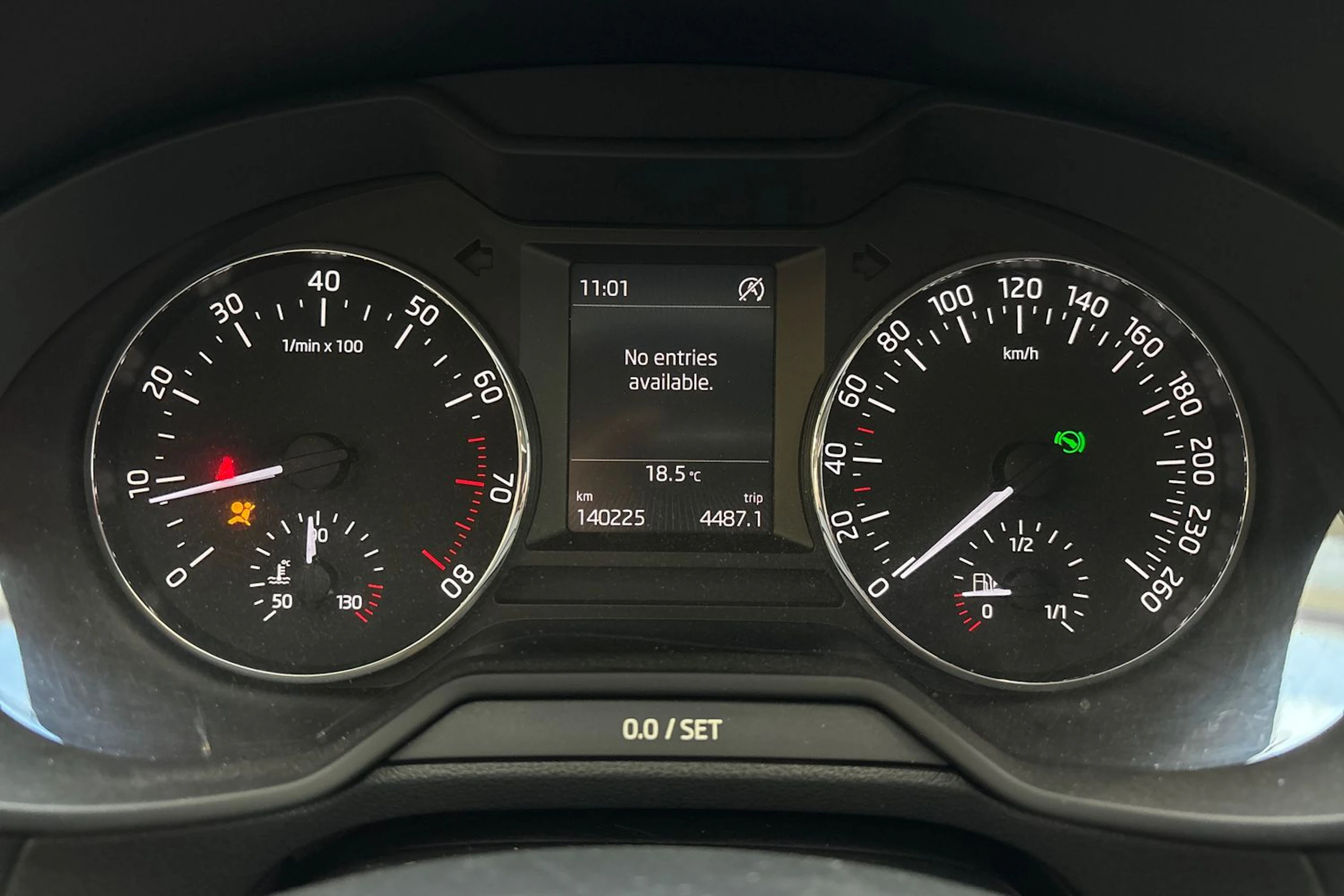ruskea (beige) Skoda Octavia 2014 kuva 19.