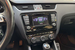 ruskea (beige) Skoda Octavia 2014 kuva 20.