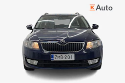 sininen Skoda Octavia 2015 kuva 4.
