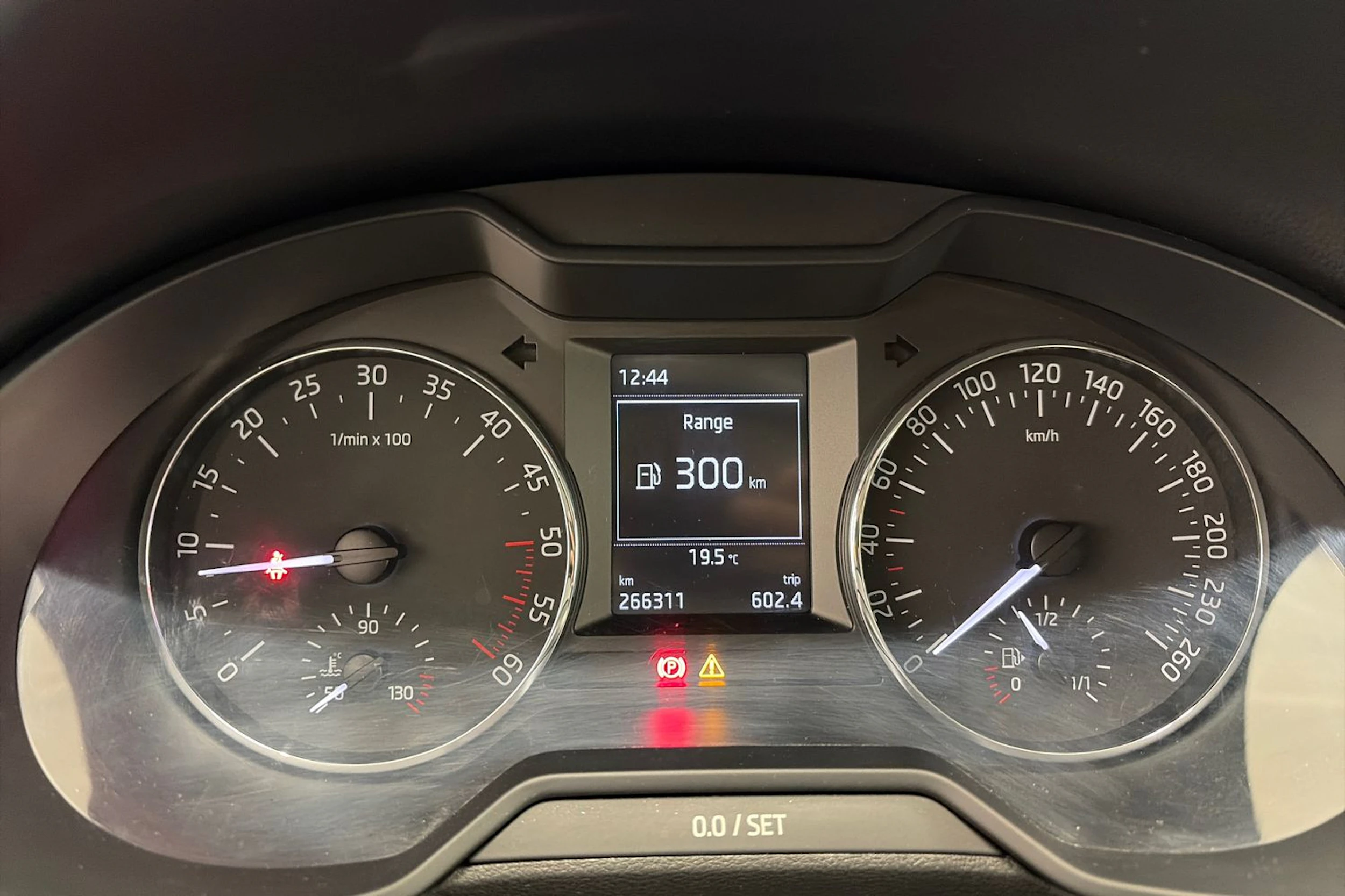 sininen Skoda Octavia 2015 kuva 13.