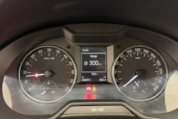 sininen Skoda Octavia 2015 kuva 13.