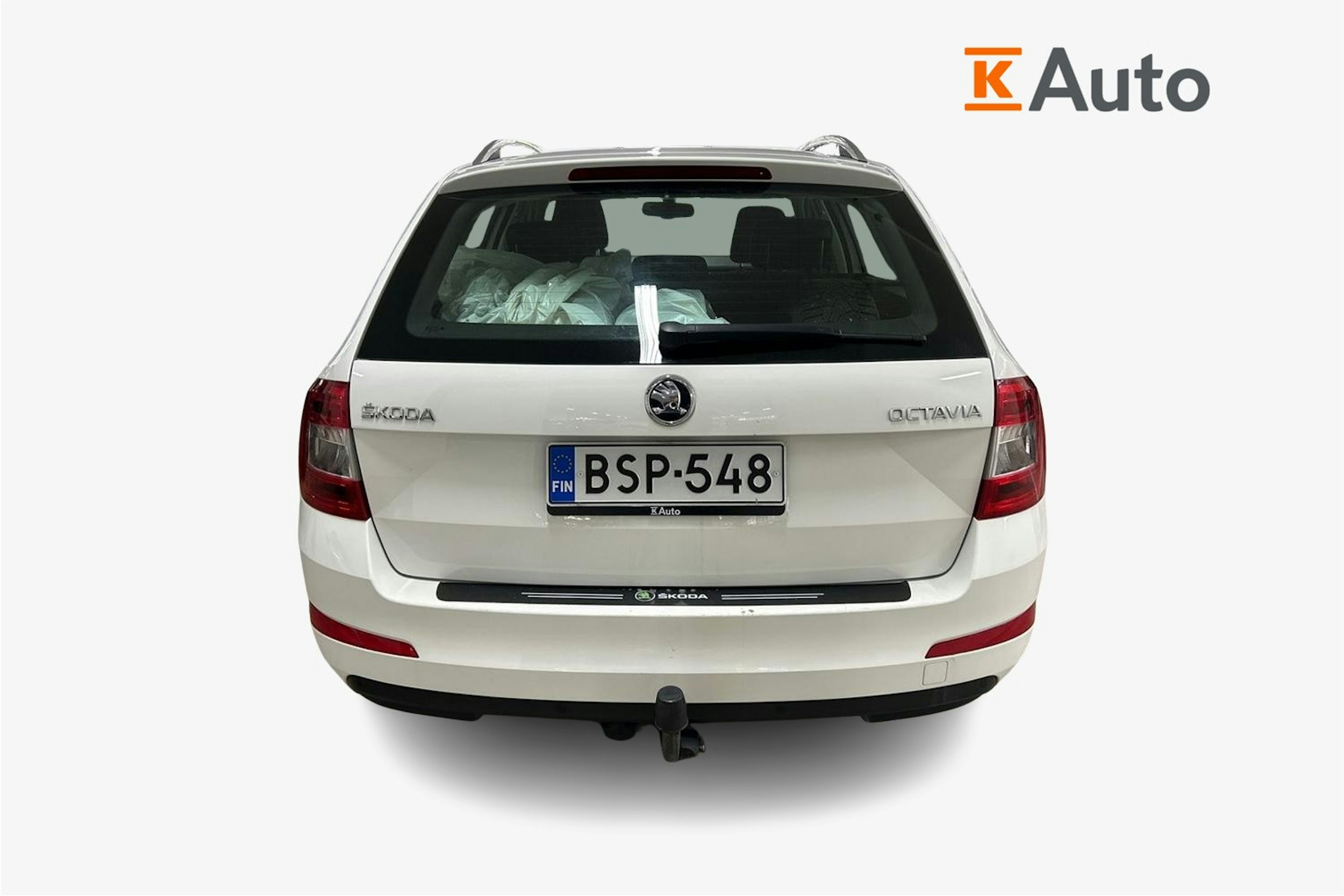 valkoinen Skoda Octavia 2015 kuva 3.