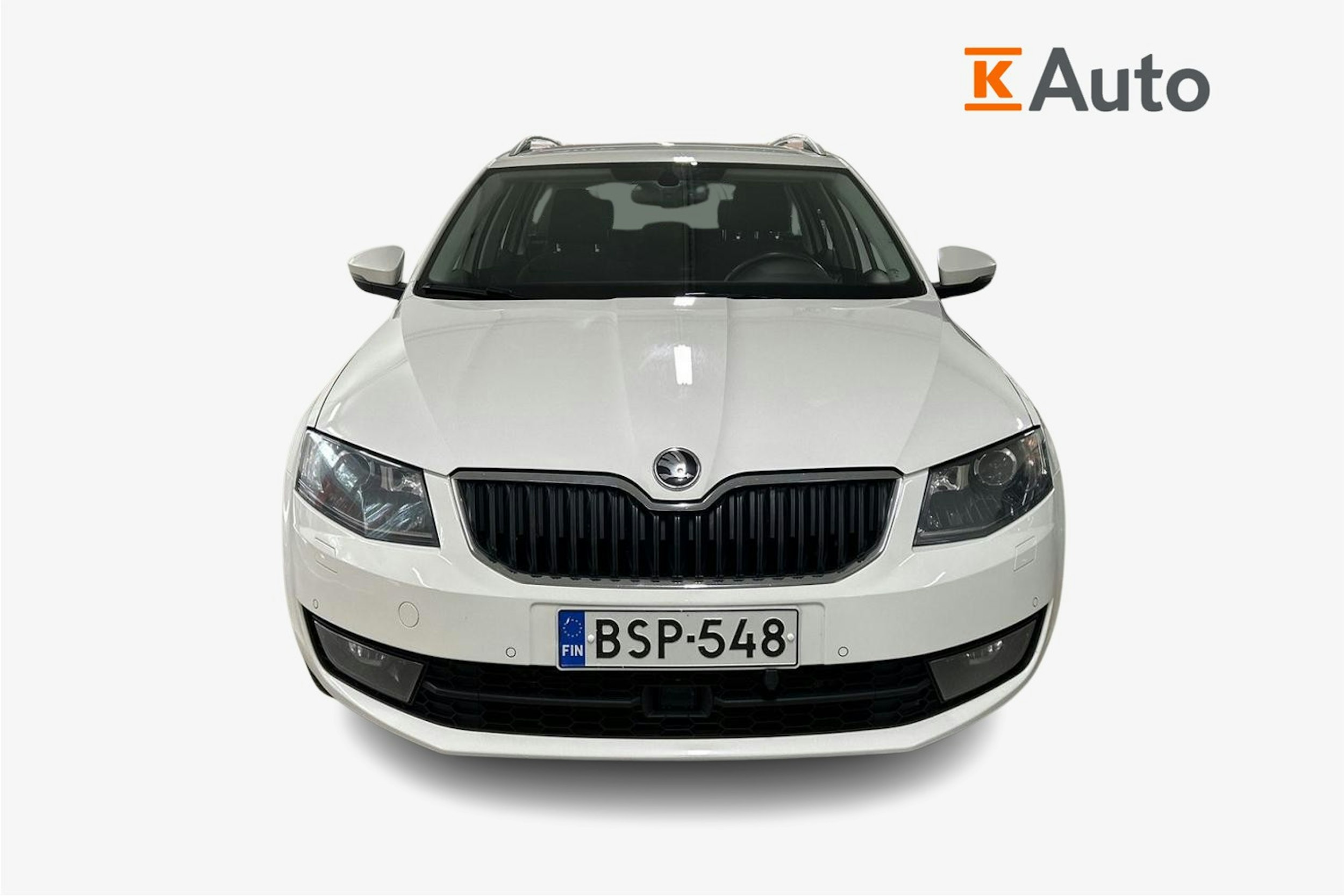 valkoinen Skoda Octavia 2015 kuva 5.