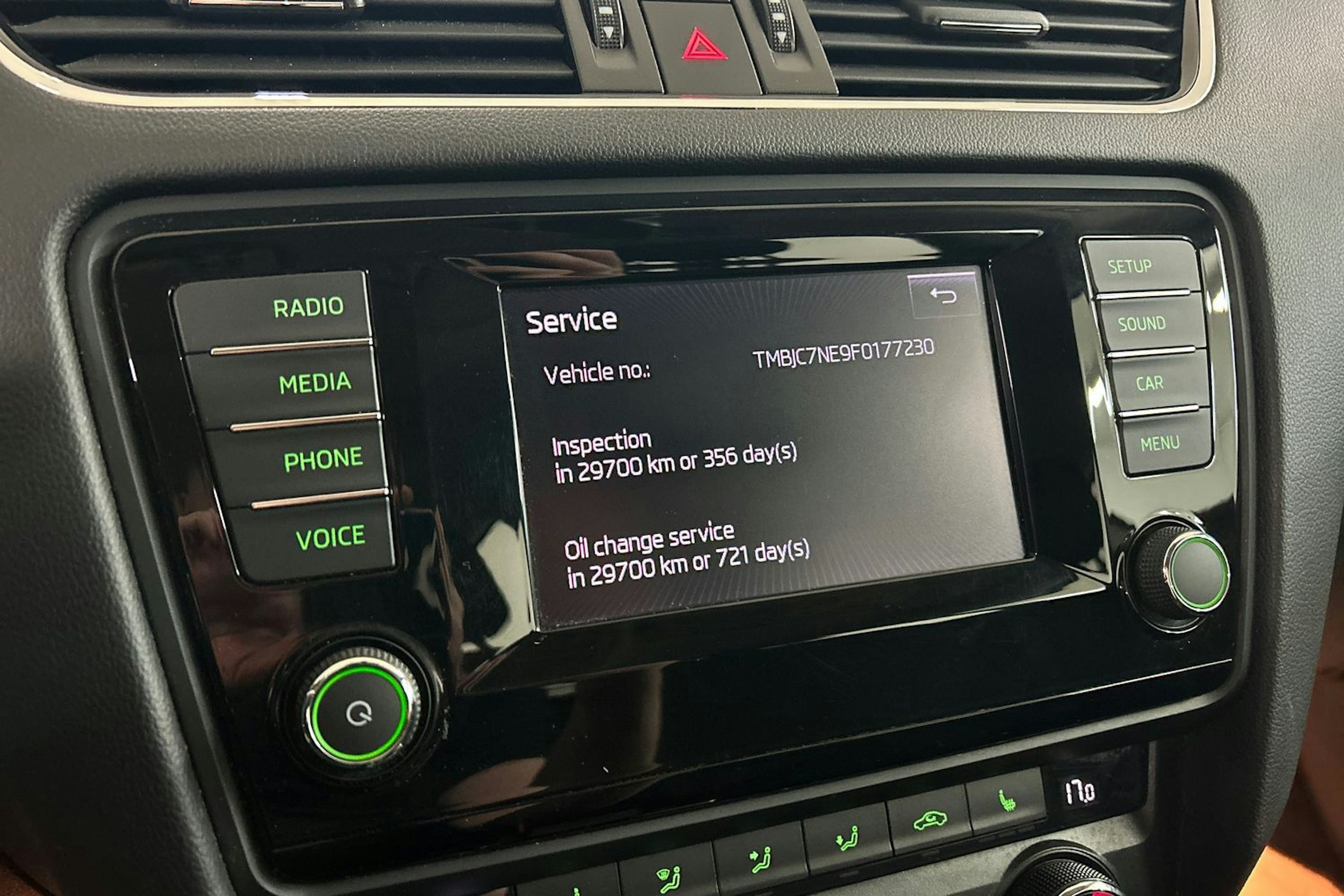 valkoinen Skoda Octavia 2015 kuva 22.