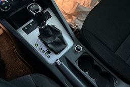 valkoinen Skoda Octavia 2015 kuva 24.