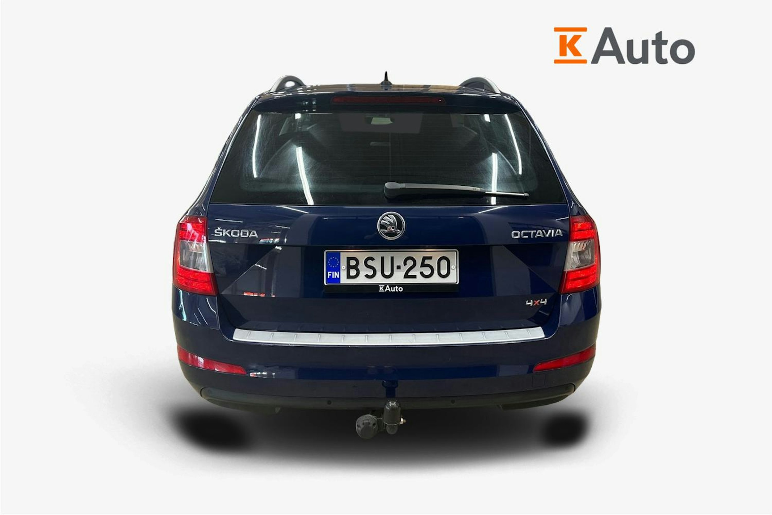 sininen Skoda Octavia 2015 kuva 3.