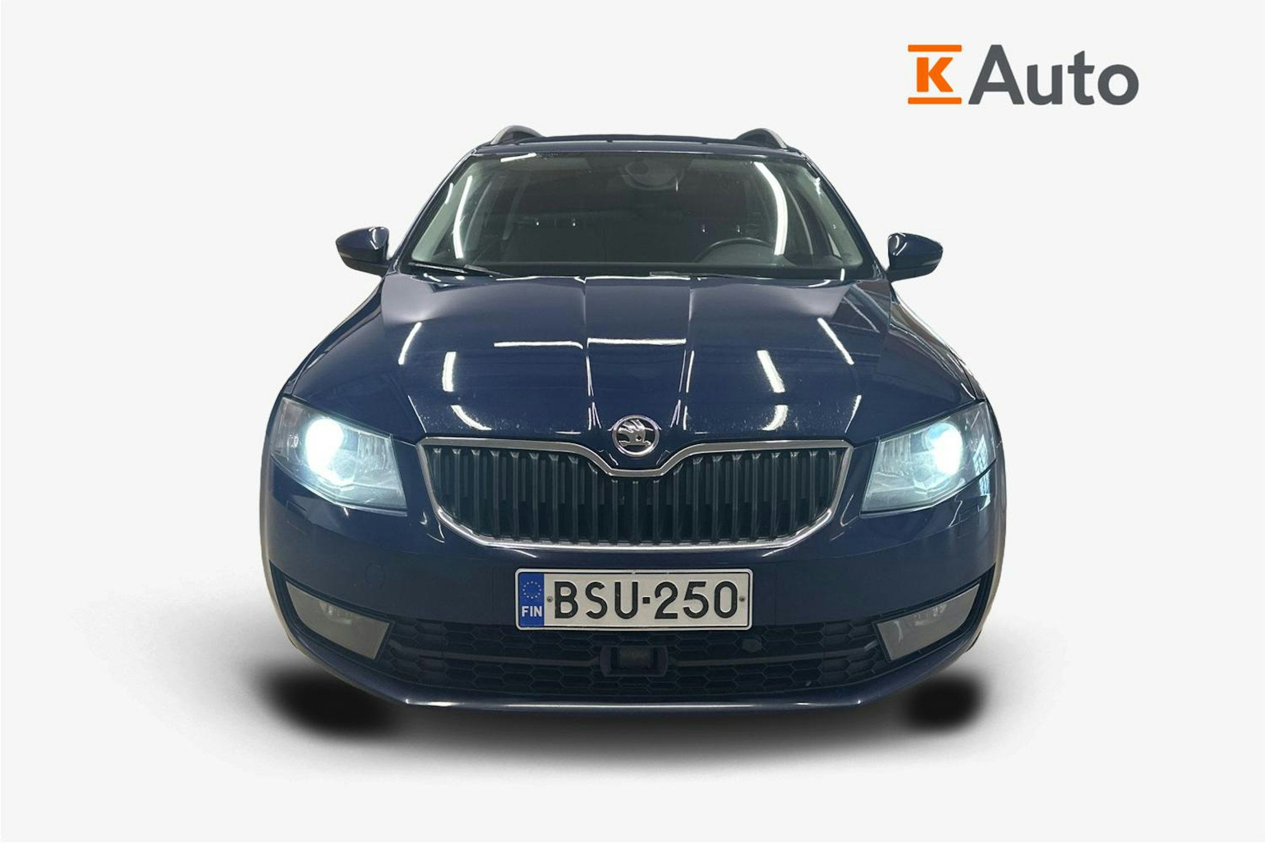 sininen Skoda Octavia 2015 kuva 4.