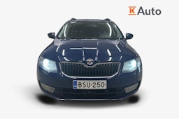 sininen Skoda Octavia 2015 kuva 4.