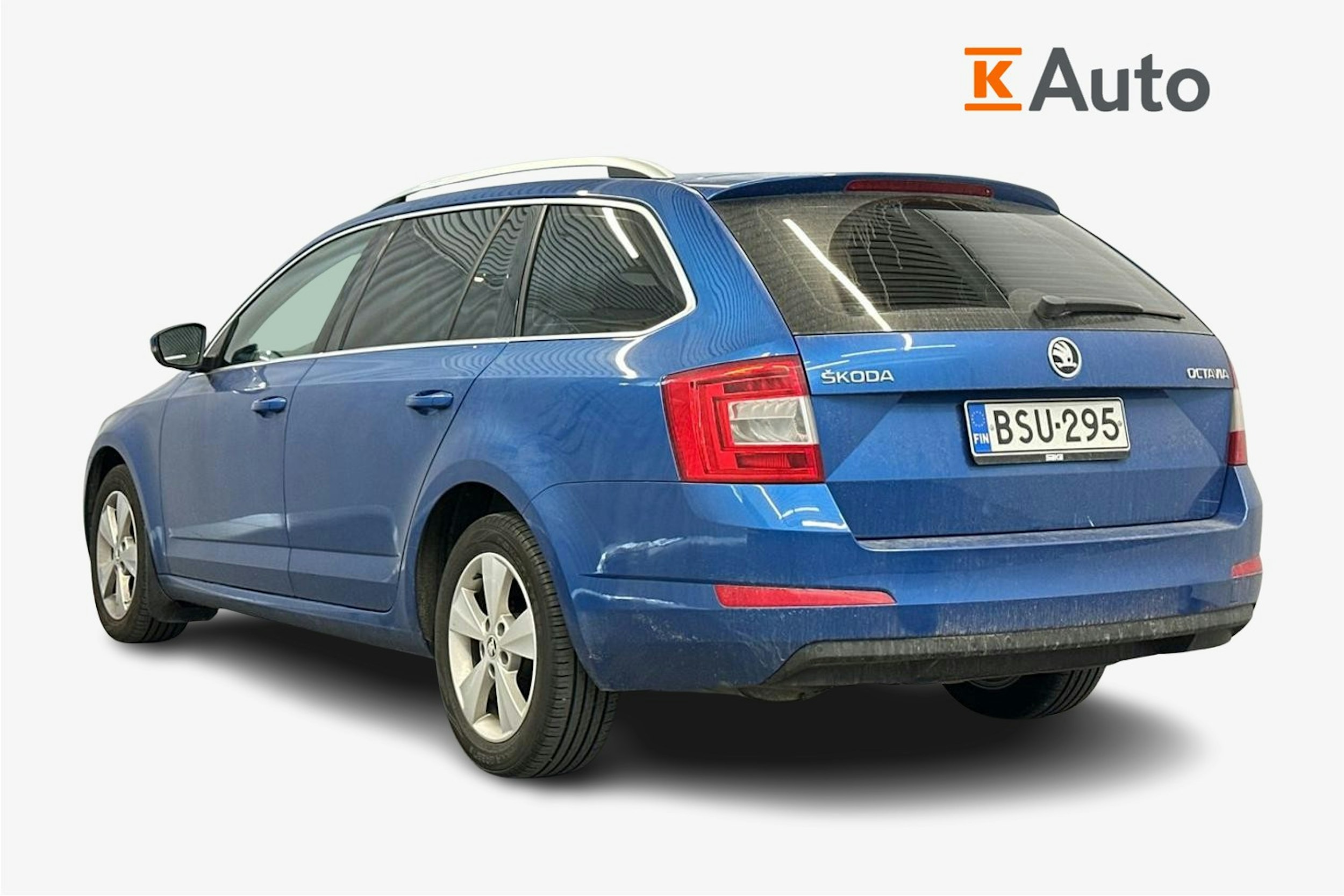 sininen Skoda Octavia 2015 kuva 2.