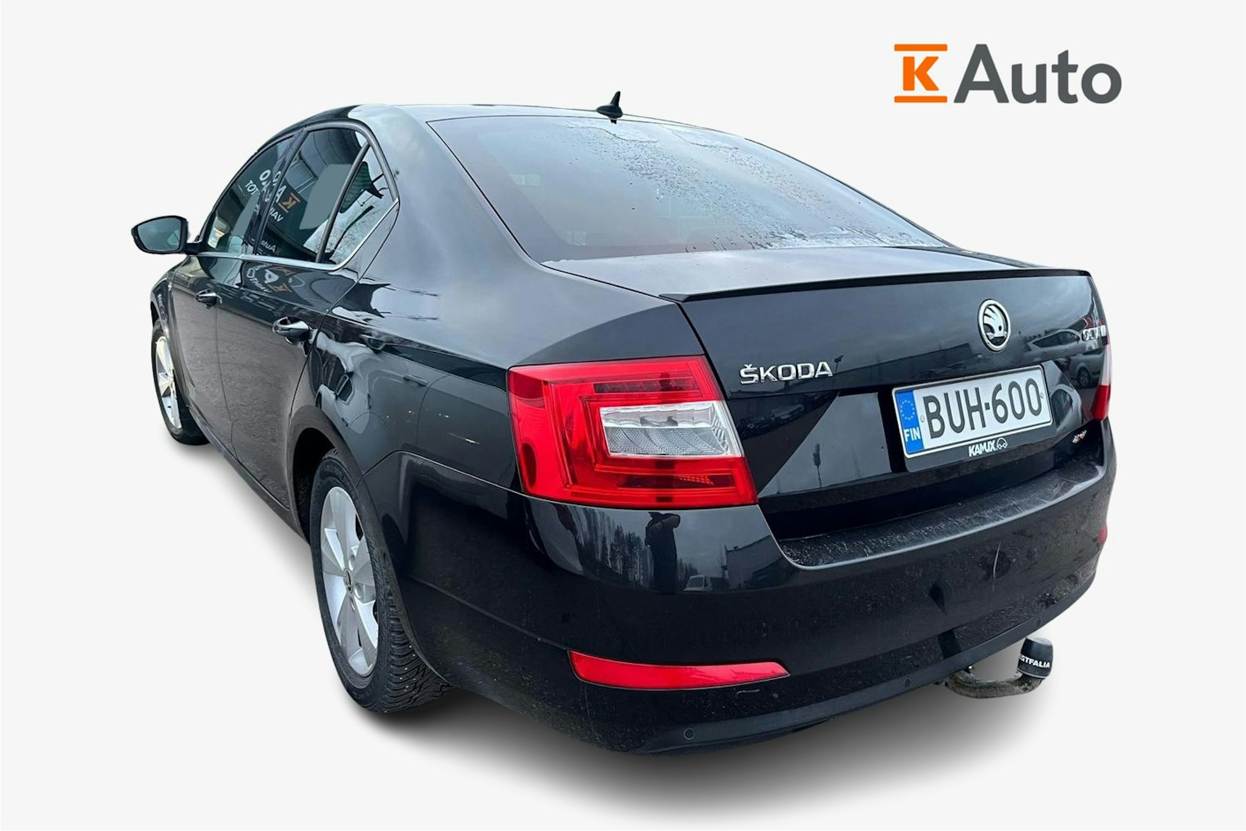 Musta Skoda OCTAVIA 2015 kuva 2.