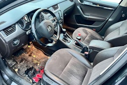 Musta Skoda OCTAVIA 2015 kuva 3.