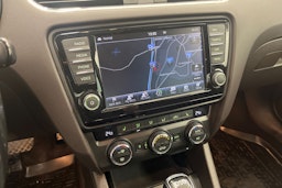 Musta Skoda OCTAVIA 2015 kuva 15.