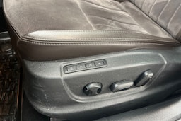 Musta Skoda OCTAVIA 2015 kuva 19.