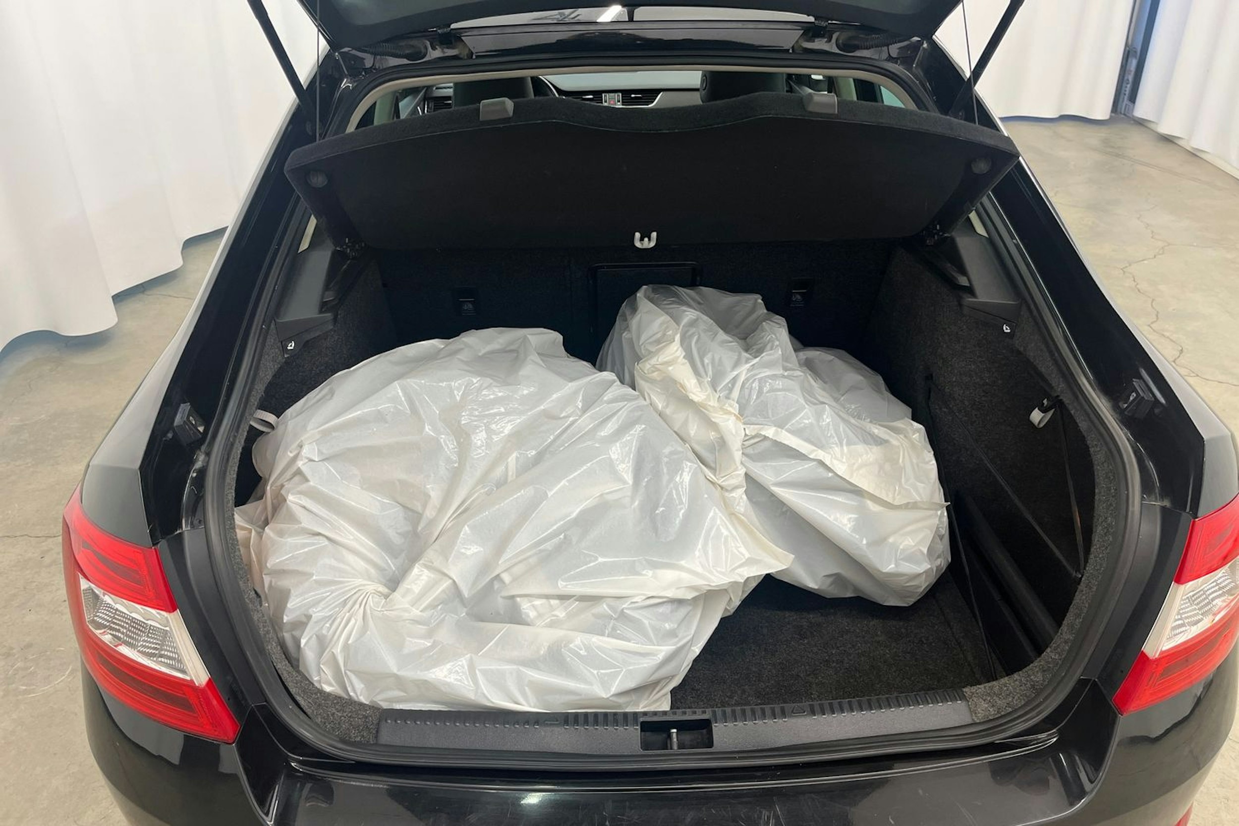 Musta Skoda OCTAVIA 2015 kuva 25.