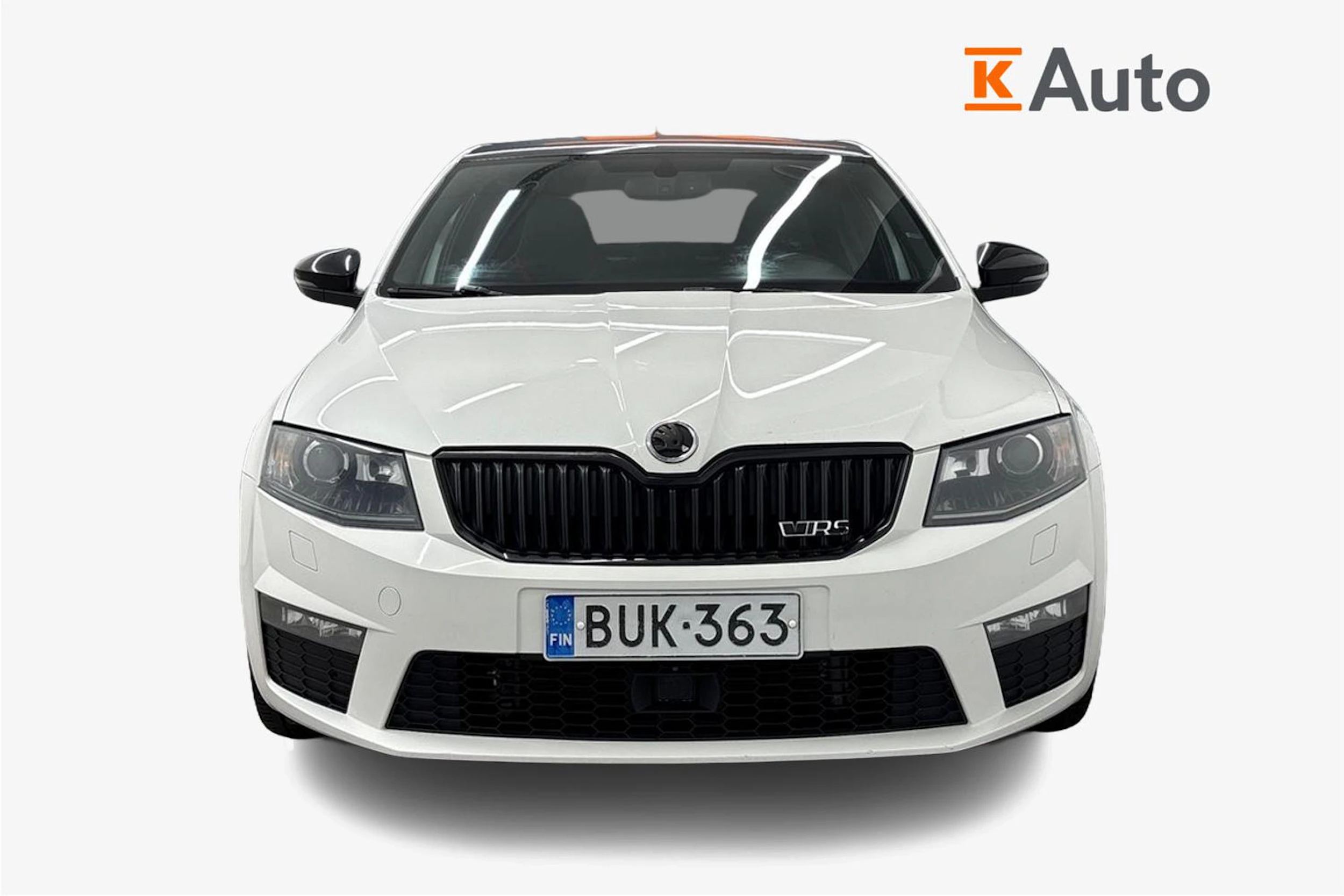 valkoinen Skoda Octavia 2015 kuva 4.