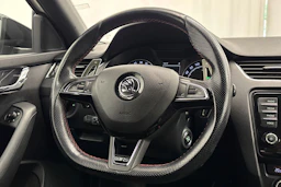 valkoinen Skoda Octavia 2015 kuva 12.