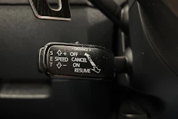 valkoinen Skoda Octavia 2015 kuva 15.