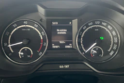 Musta Skoda OCTAVIA 2015 kuva 11.