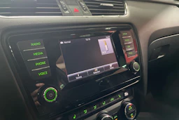 Musta Skoda OCTAVIA 2015 kuva 15.