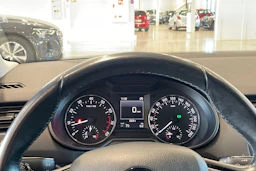valkoinen Skoda Octavia 2015 kuva 15.