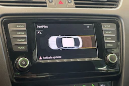 valkoinen Skoda Octavia 2015 kuva 22.