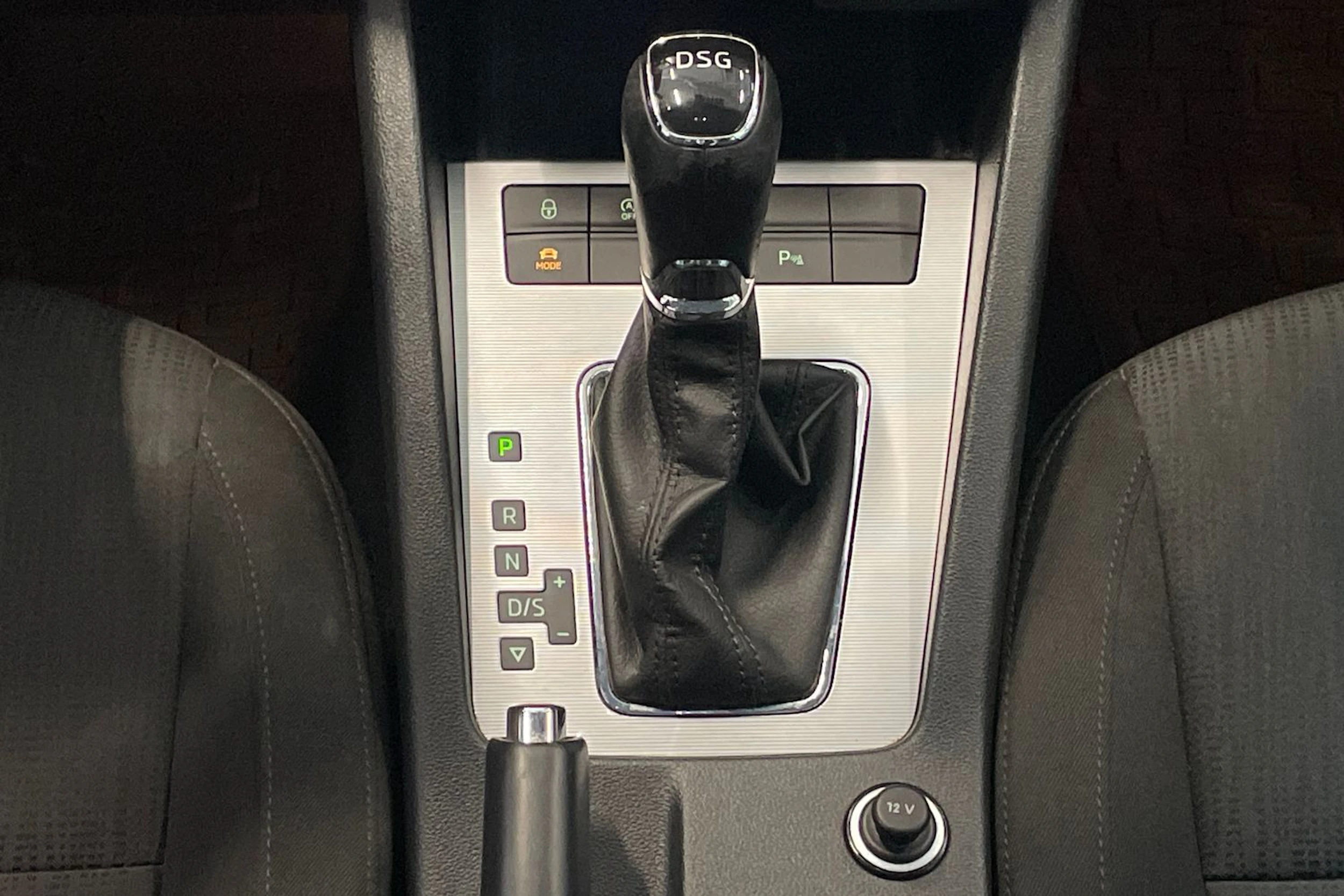 valkoinen Skoda Octavia 2015 kuva 25.