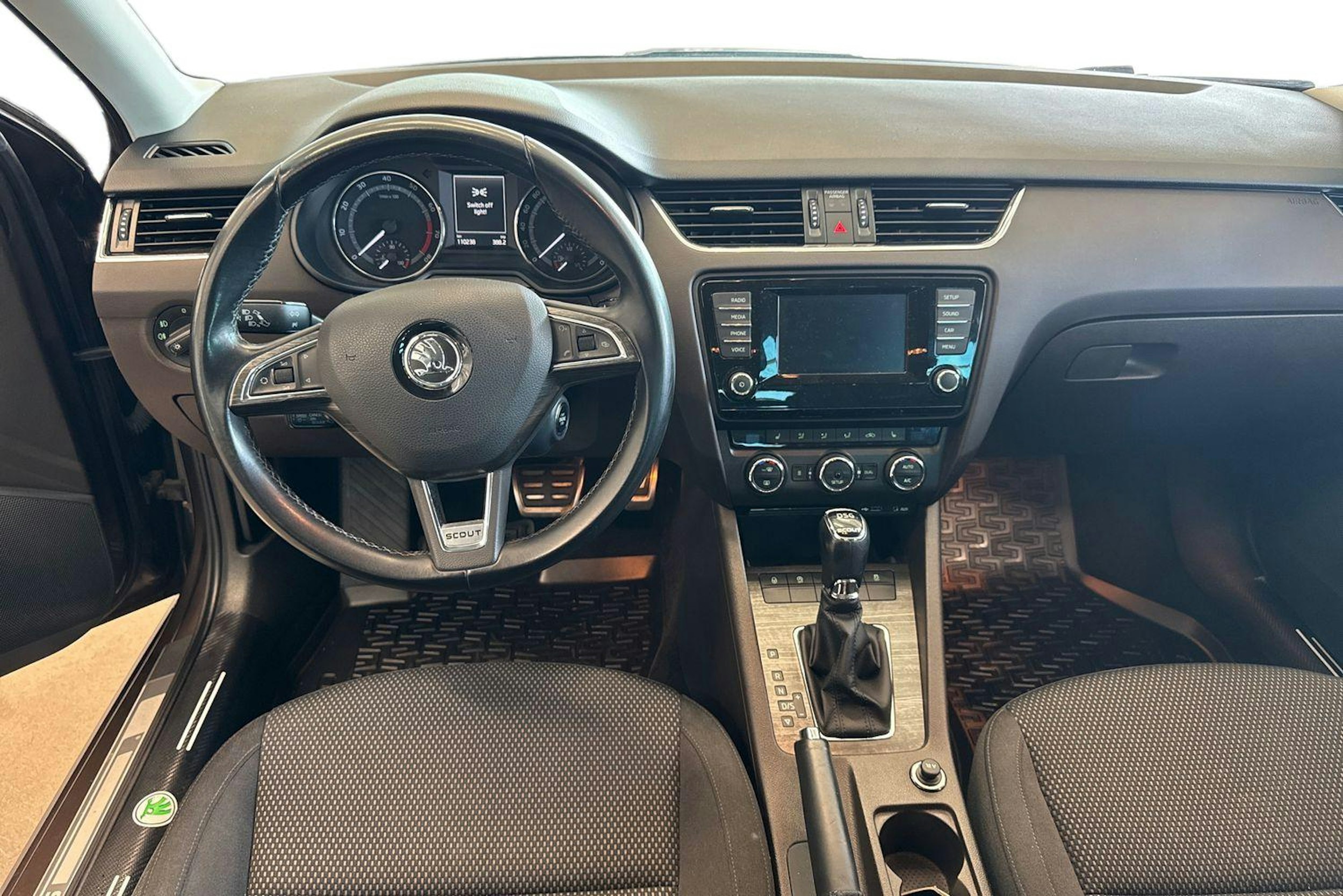 Ruskea (beige) Skoda OCTAVIA 2015 kuva 9.