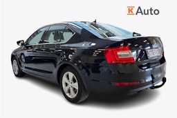 musta Skoda Octavia 2015 kuva 2.