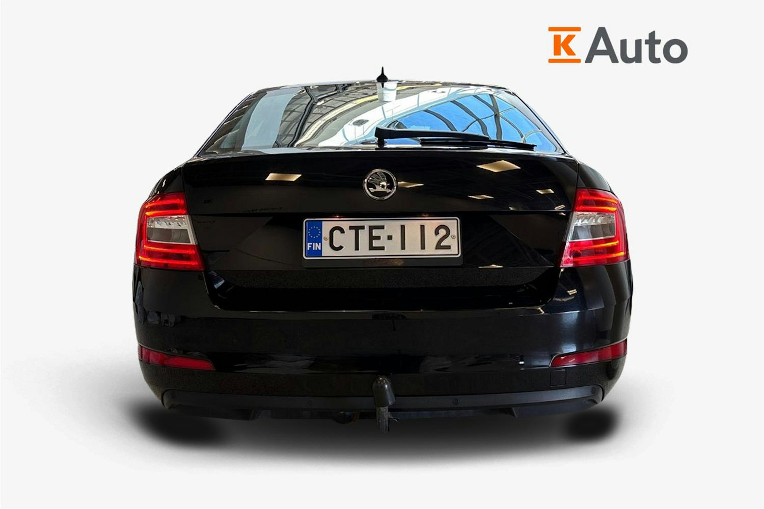 musta Skoda Octavia 2015 kuva 3.