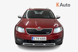 punainen Skoda Octavia 2015 kuva 4.