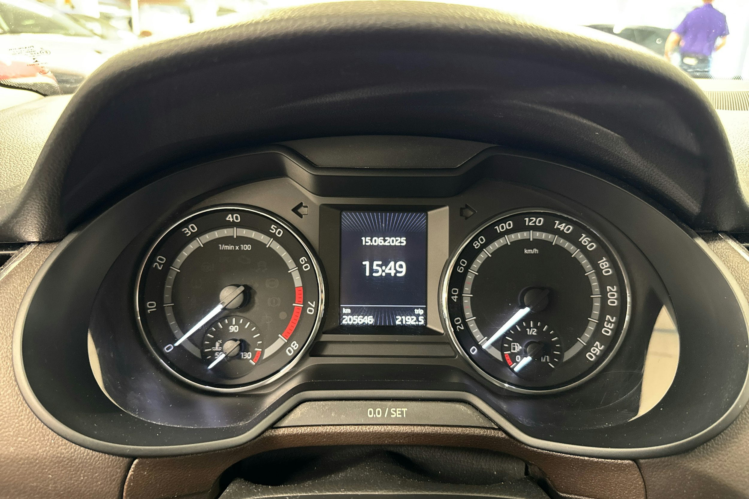 punainen Skoda Octavia 2015 kuva 12.