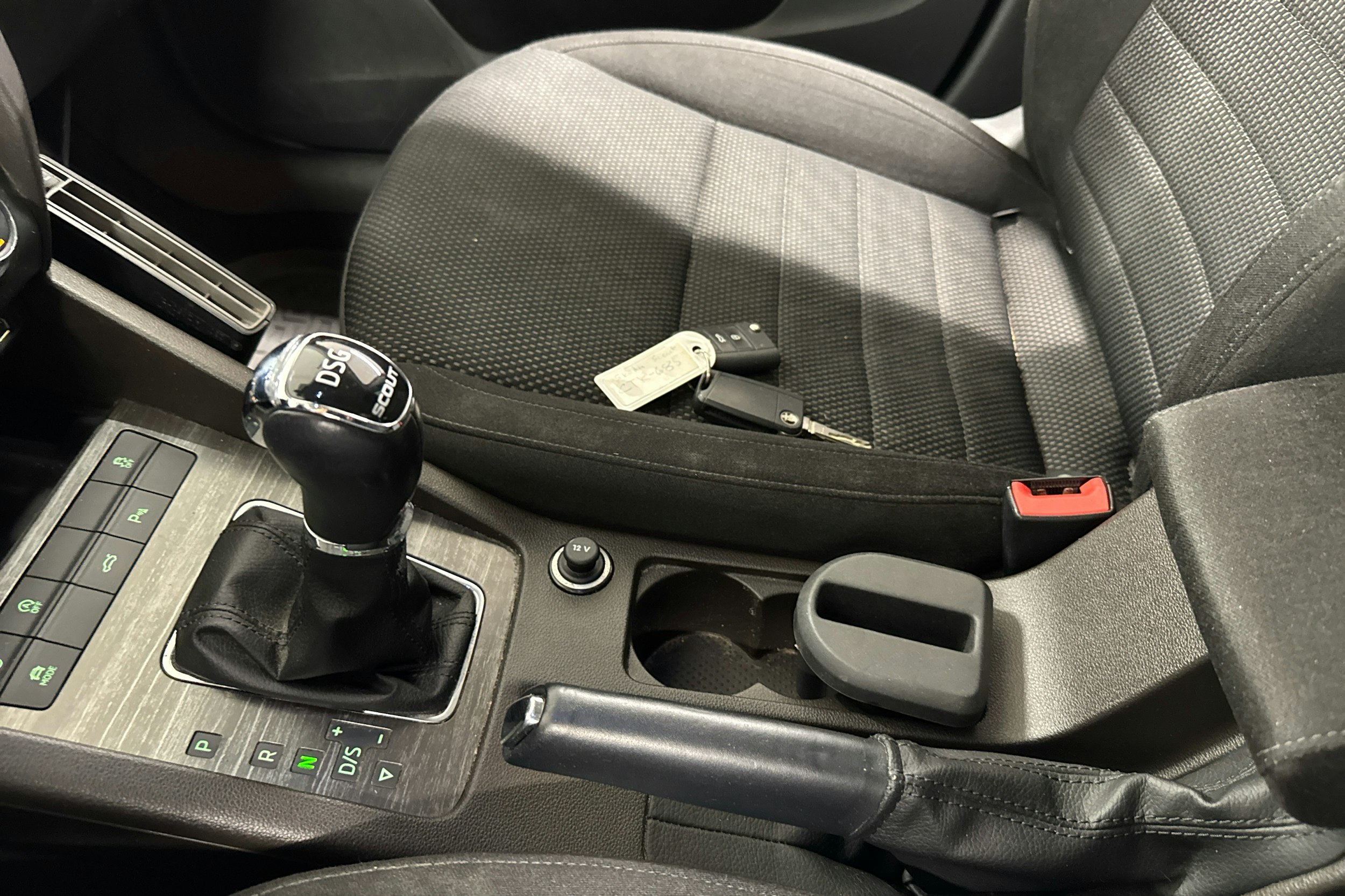 punainen Skoda Octavia 2015 kuva 20.