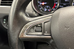valkoinen Skoda Octavia 2015 kuva 13.