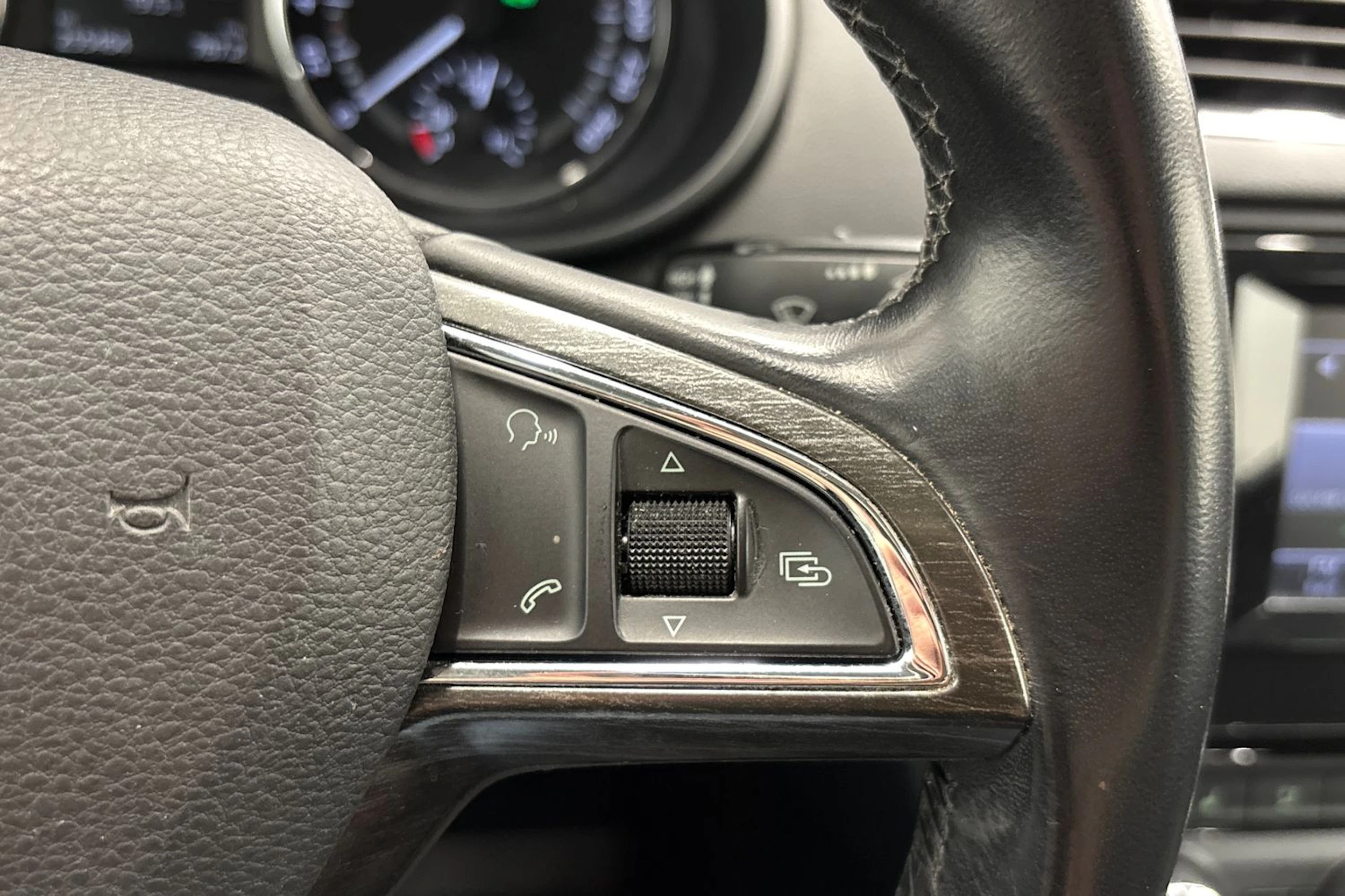 valkoinen Skoda Octavia 2015 kuva 14.