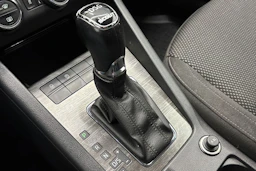 valkoinen Skoda Octavia 2015 kuva 20.