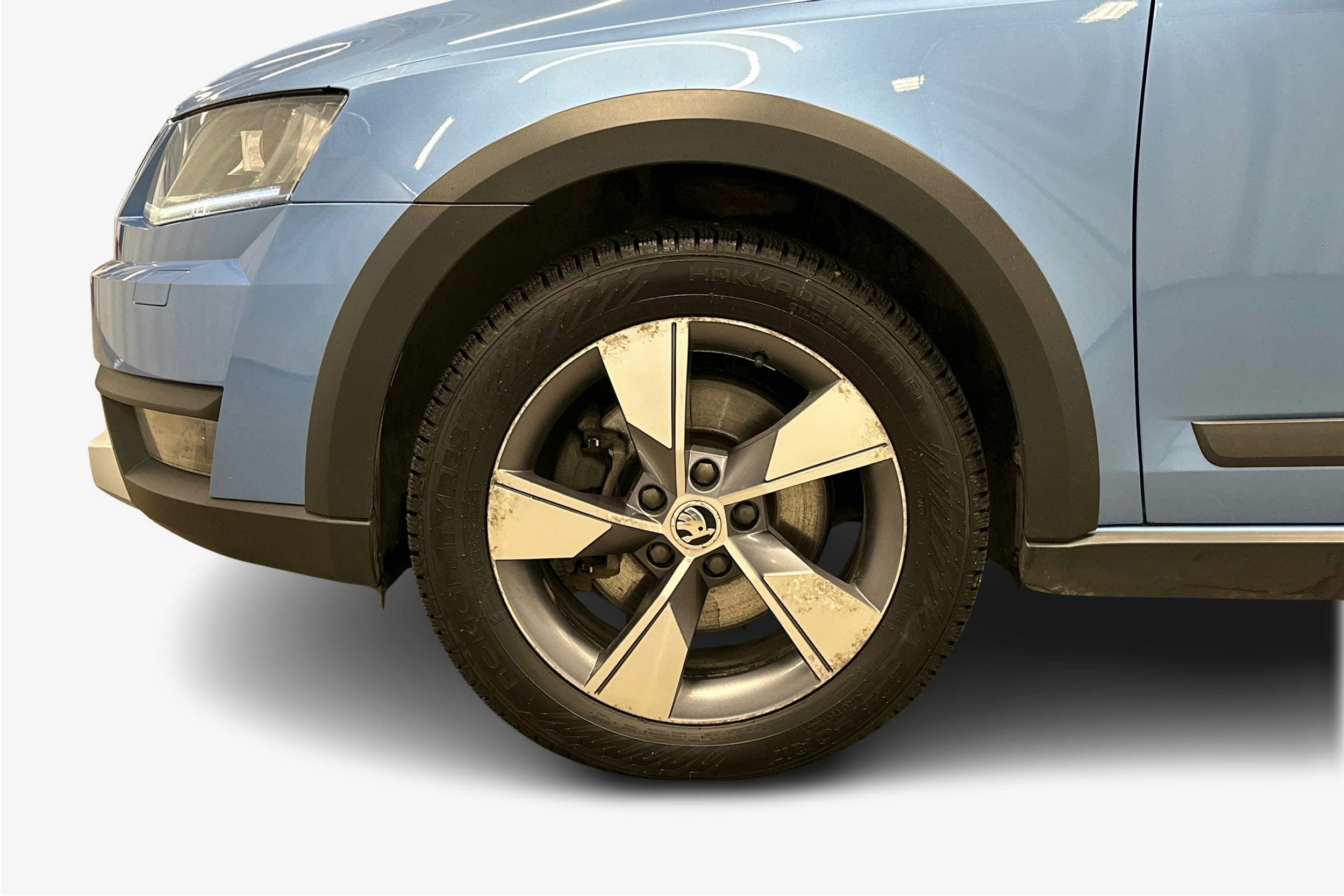 sininen Skoda Octavia 2015 kuva 11.