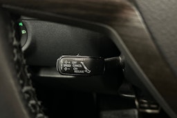 sininen Skoda Octavia 2015 kuva 22.