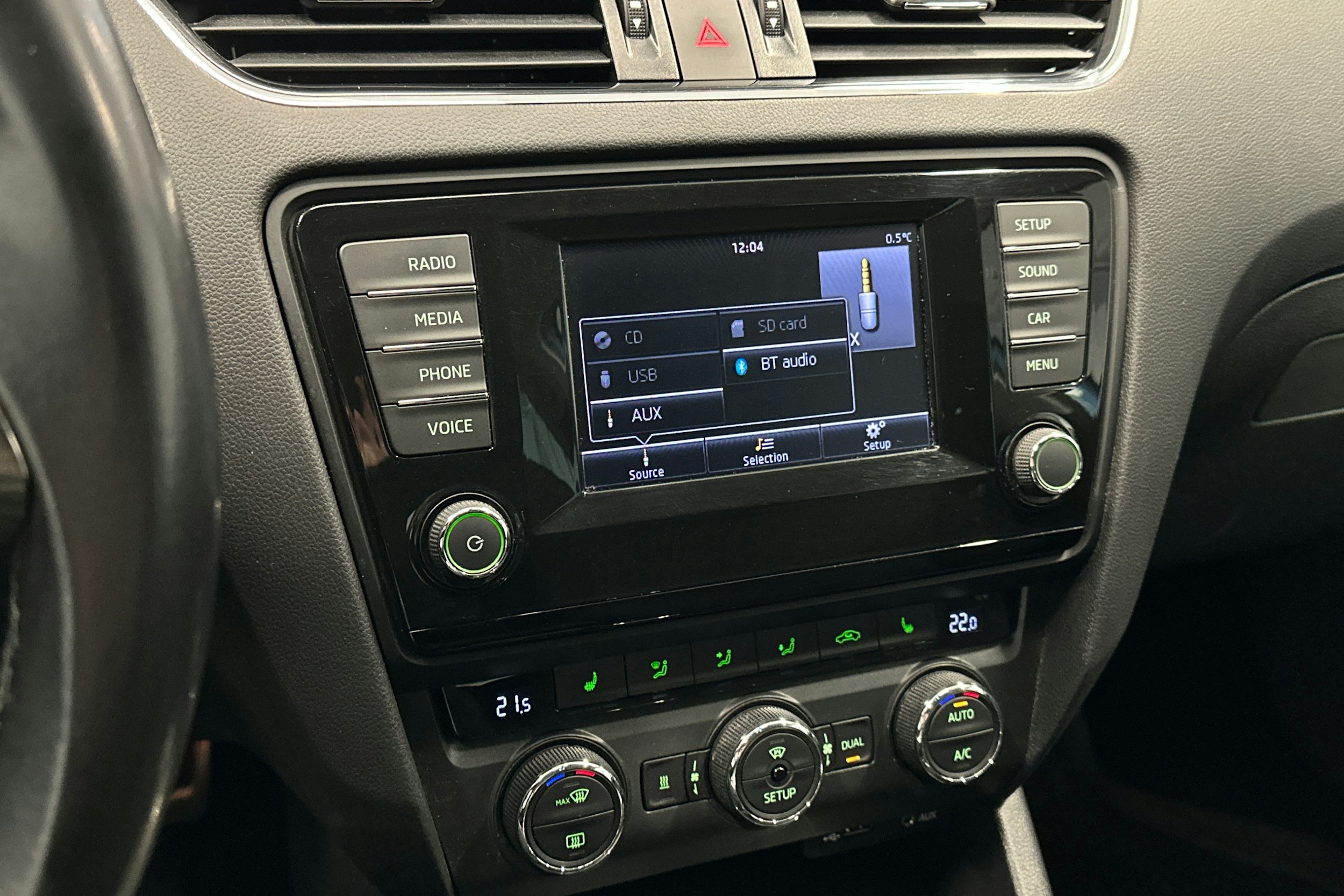 sininen Skoda Octavia 2015 kuva 27.