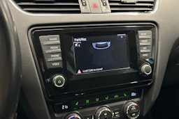 sininen Skoda Octavia 2015 kuva 30.