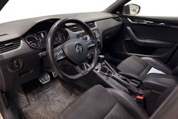 valkoinen Skoda Octavia 2015 kuva 3.