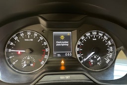 musta Skoda Octavia 2015 kuva 31.