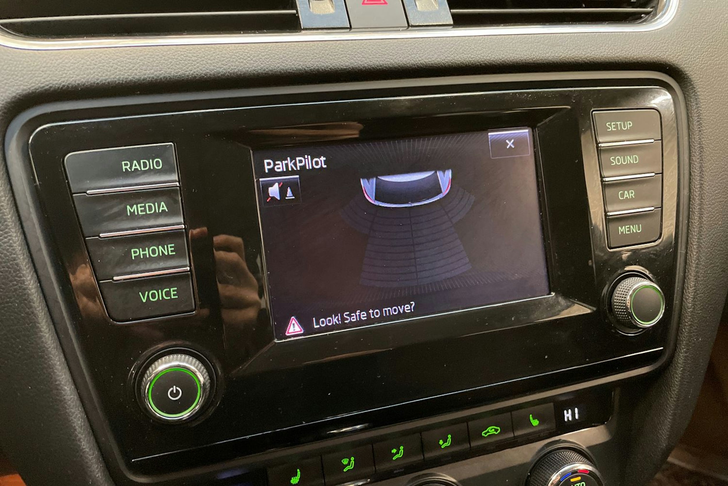 musta Skoda Octavia 2015 kuva 36.