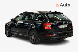 musta Skoda Octavia 2015 kuva 2.