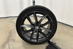 Musta Skoda OCTAVIA 2015 kuva 13.