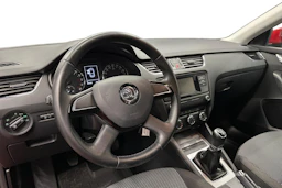 punainen Skoda Octavia 2015 kuva 6.