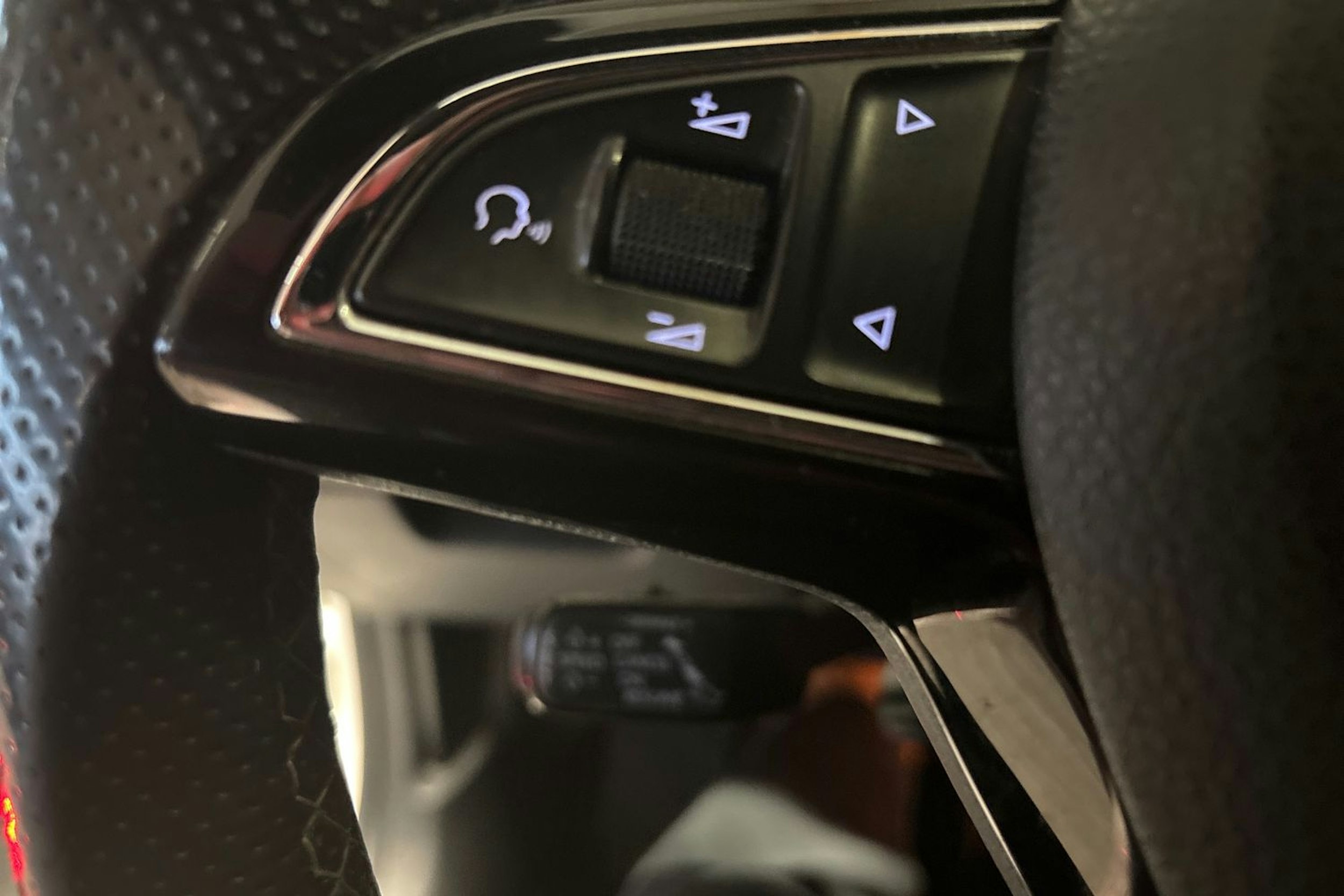 Valkoinen Skoda OCTAVIA 2015 kuva 17.